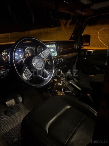 Jeep Wrangler-11