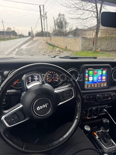 Jeep Wrangler-12