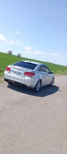 Chevrolet Cruze-20