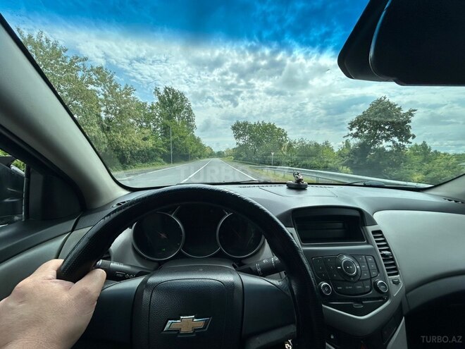 Chevrolet Cruze-9