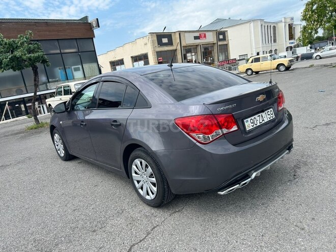 Chevrolet Cruze-5