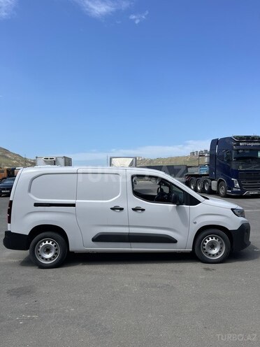 Peugeot Partner-5