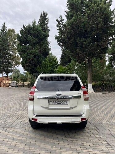 Toyota Land Cruiser Prado-7