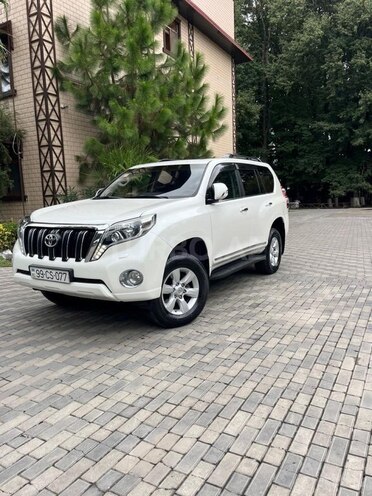 Toyota Land Cruiser Prado-3