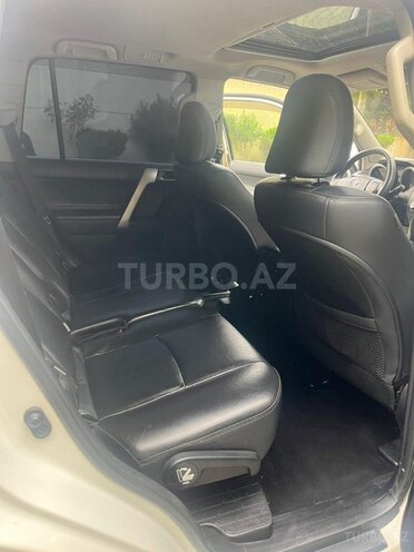 Toyota Land Cruiser Prado-10