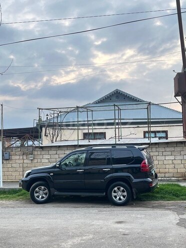 Toyota Land Cruiser Prado-4