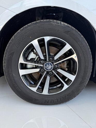 BYD Qin Plus-8