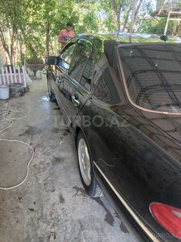 Mercedes E 280-3