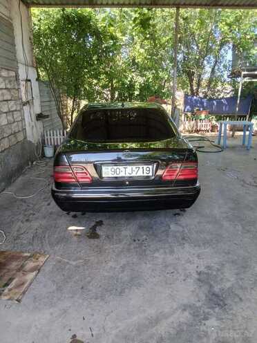 Mercedes E 280-2