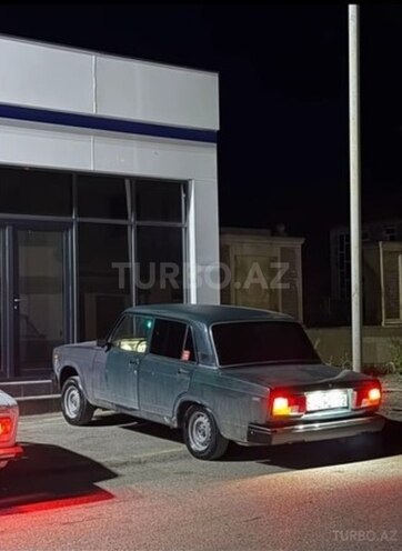 LADA (VAZ) 2107-2