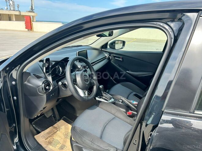 Toyota Yaris iA-21
