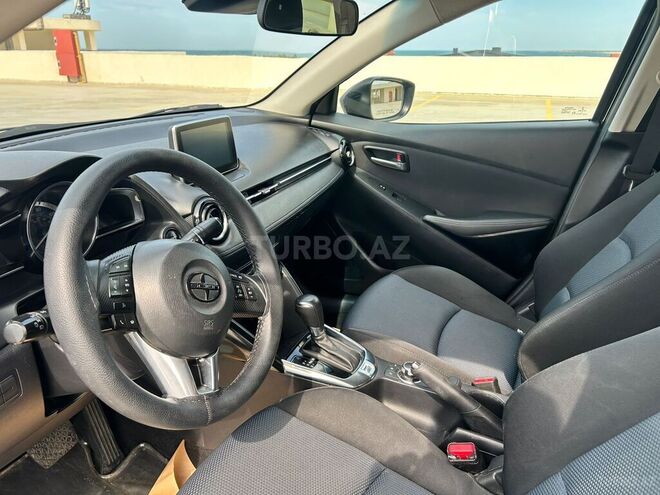 Toyota Yaris iA-19