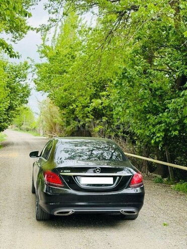 Mercedes C 300-7