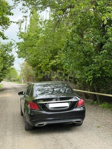 Mercedes C 300-9