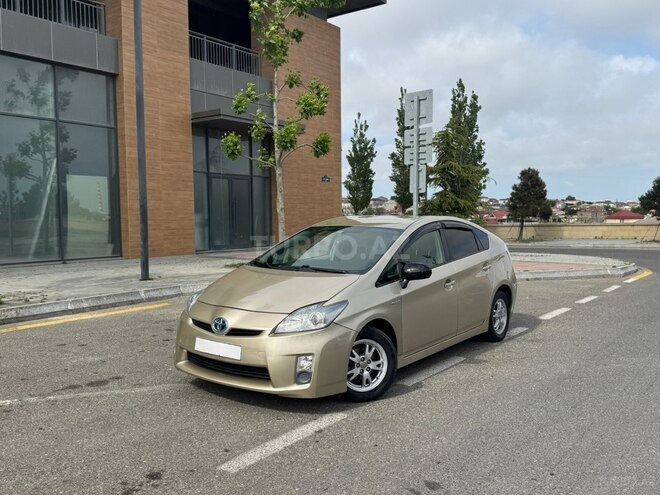Toyota Prius-2