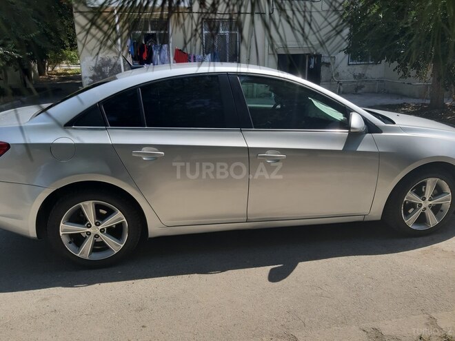 Chevrolet Cruze-2