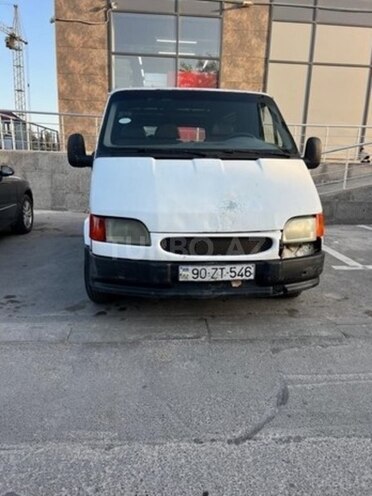 Ford Transit-1
