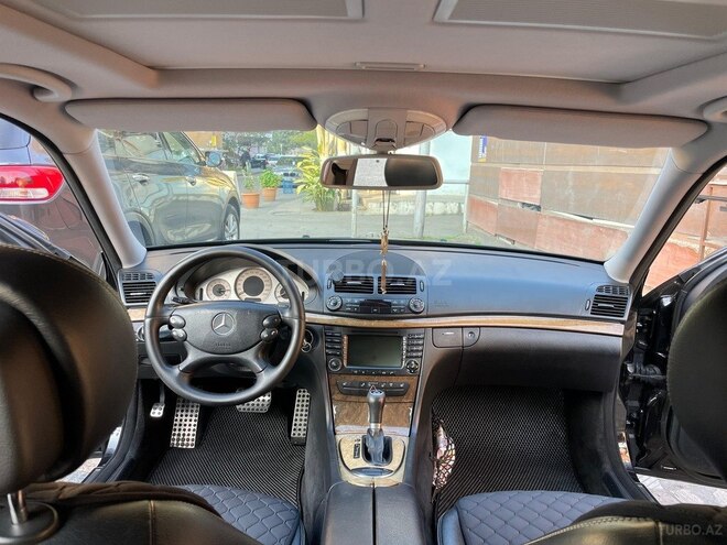 Mercedes E 280-4