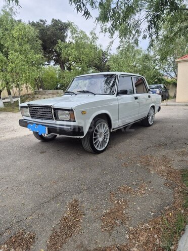 LADA (VAZ) 2107-4