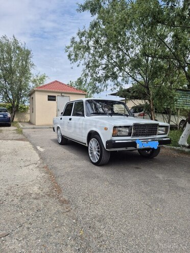 LADA (VAZ) 2107-1