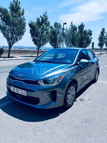 Kia Rio-1