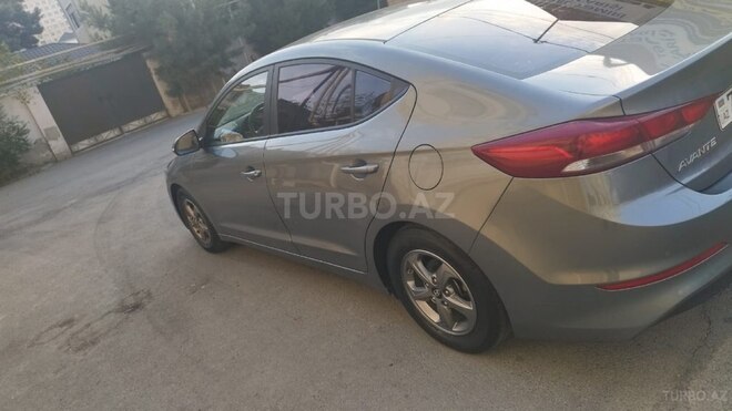 Hyundai Avante-4