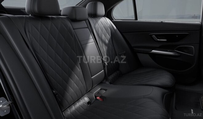 Mercedes E 300-11