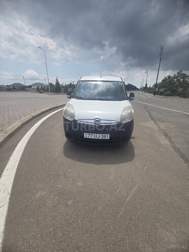 Opel Combo-1