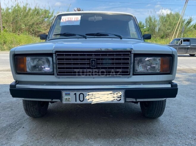 LADA (VAZ) 2107-1