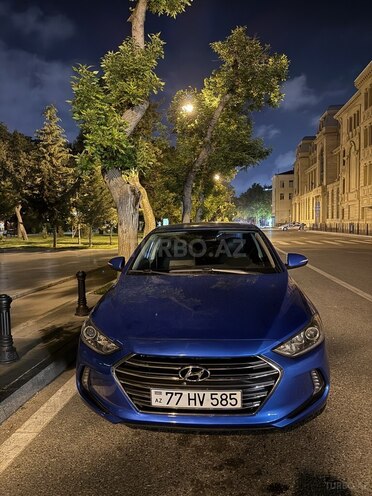 Hyundai Elantra-1