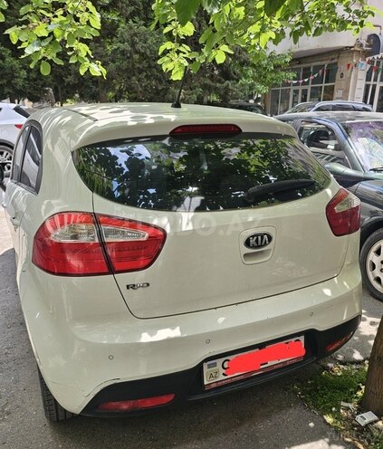 Kia Rio-2