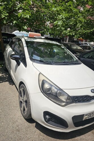 Kia Rio-4
