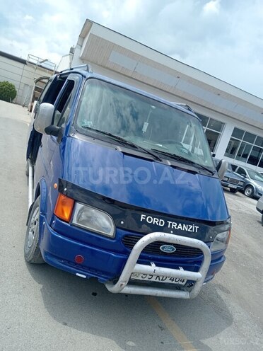Ford Transit-1