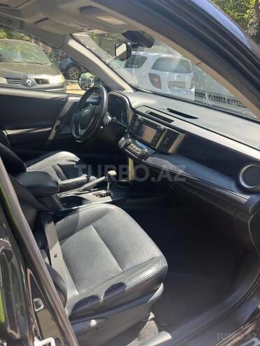 Toyota RAV4-6