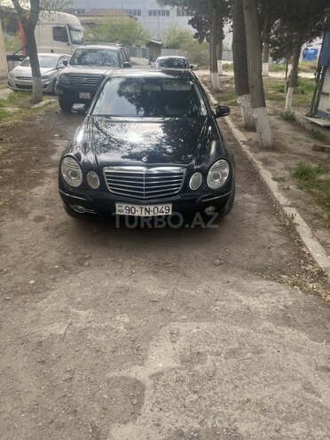 Mercedes E 200-2