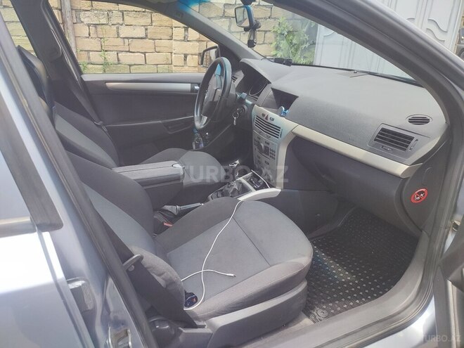 Opel Astra-11