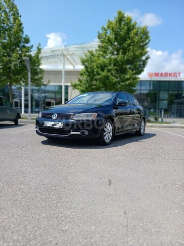 Volkswagen Jetta-4