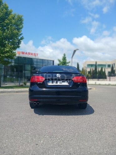 Volkswagen Jetta-10