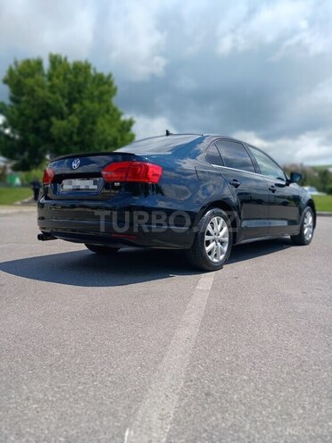 Volkswagen Jetta-14