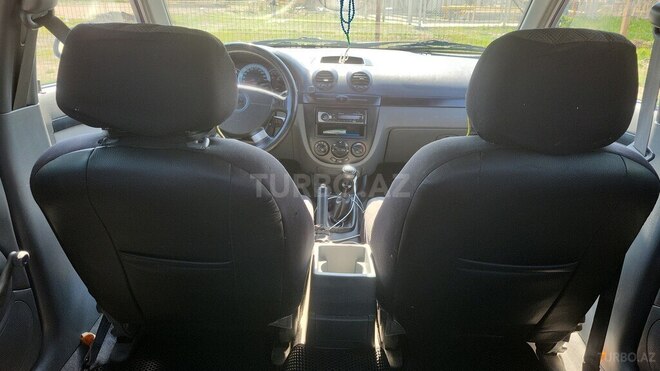 Chevrolet Lacetti-8