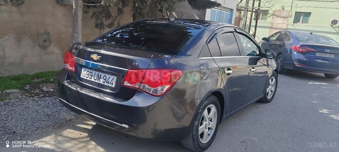 Chevrolet Cruze-11