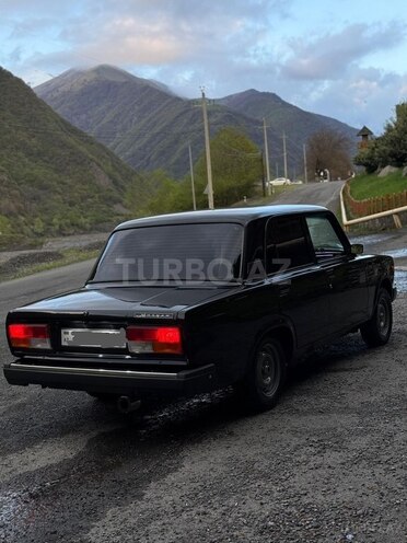 LADA (VAZ) 2107-2