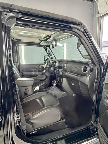 Jeep Wrangler-6