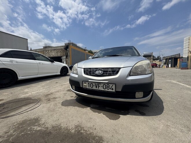 Kia Rio-1