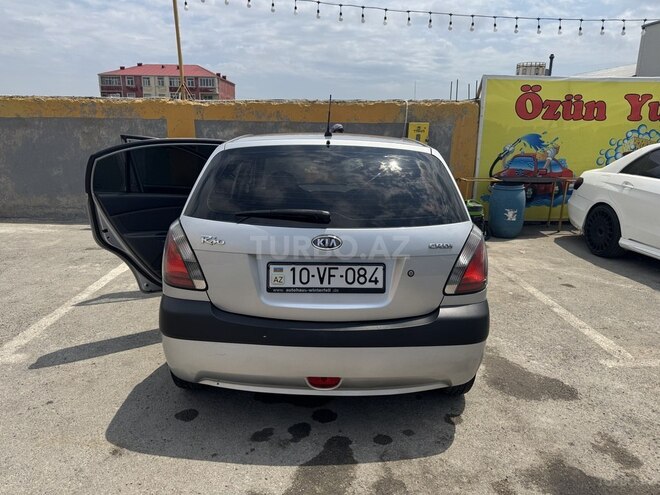 Kia Rio-2