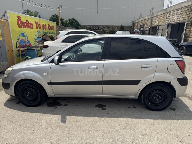 Kia Rio-4
