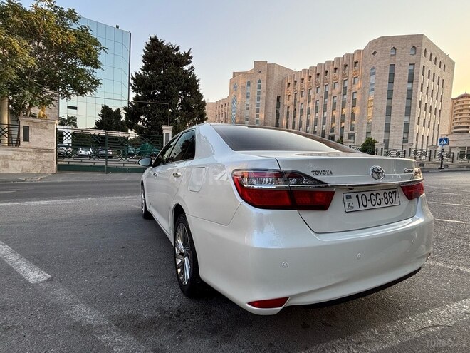 Toyota Camry-7