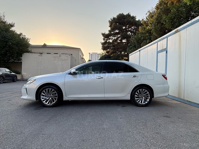 Toyota Camry-6
