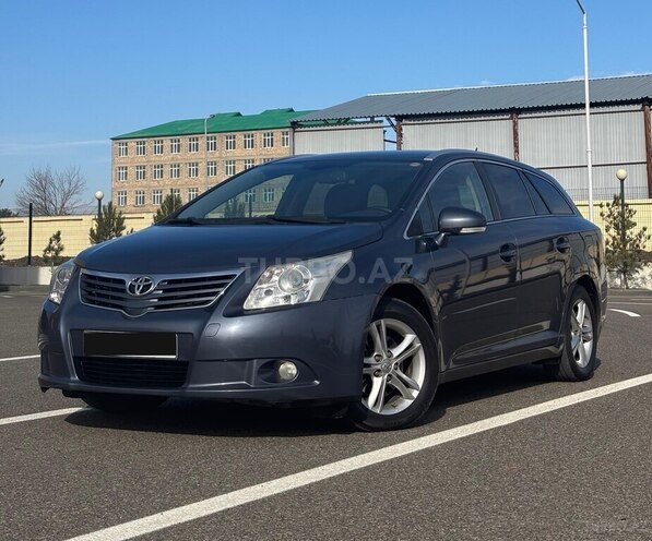 Toyota Avensis-1