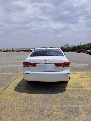 Hyundai Sonata-6